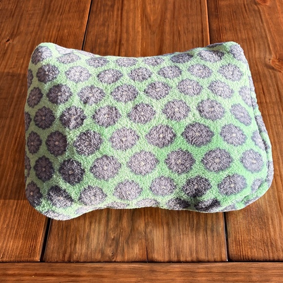 Vera Bradley Nomadic Blossoms Fleece Travel Pillow Throw Blanket 45”x60” - Picture 5 of 6